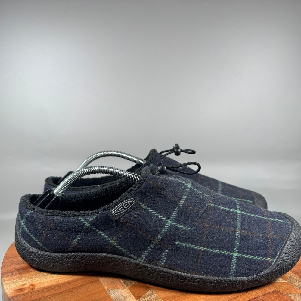 Keen Howser II Mens 12 Navy Blue Green Plaid Fleece Lined Slip On Clog Slippers